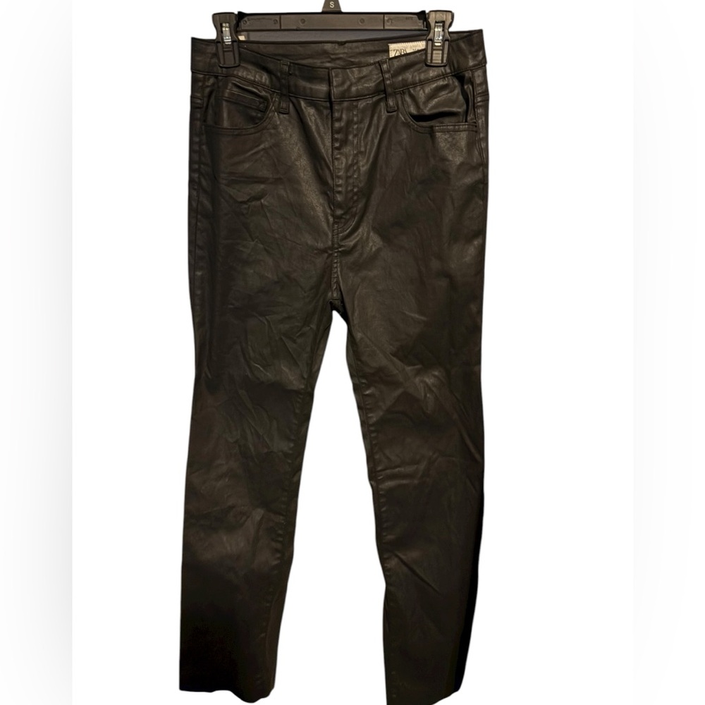 Zara Black Coated Wax-Effect Jeans
Women's Size 40 (US 8) Slim
Straight